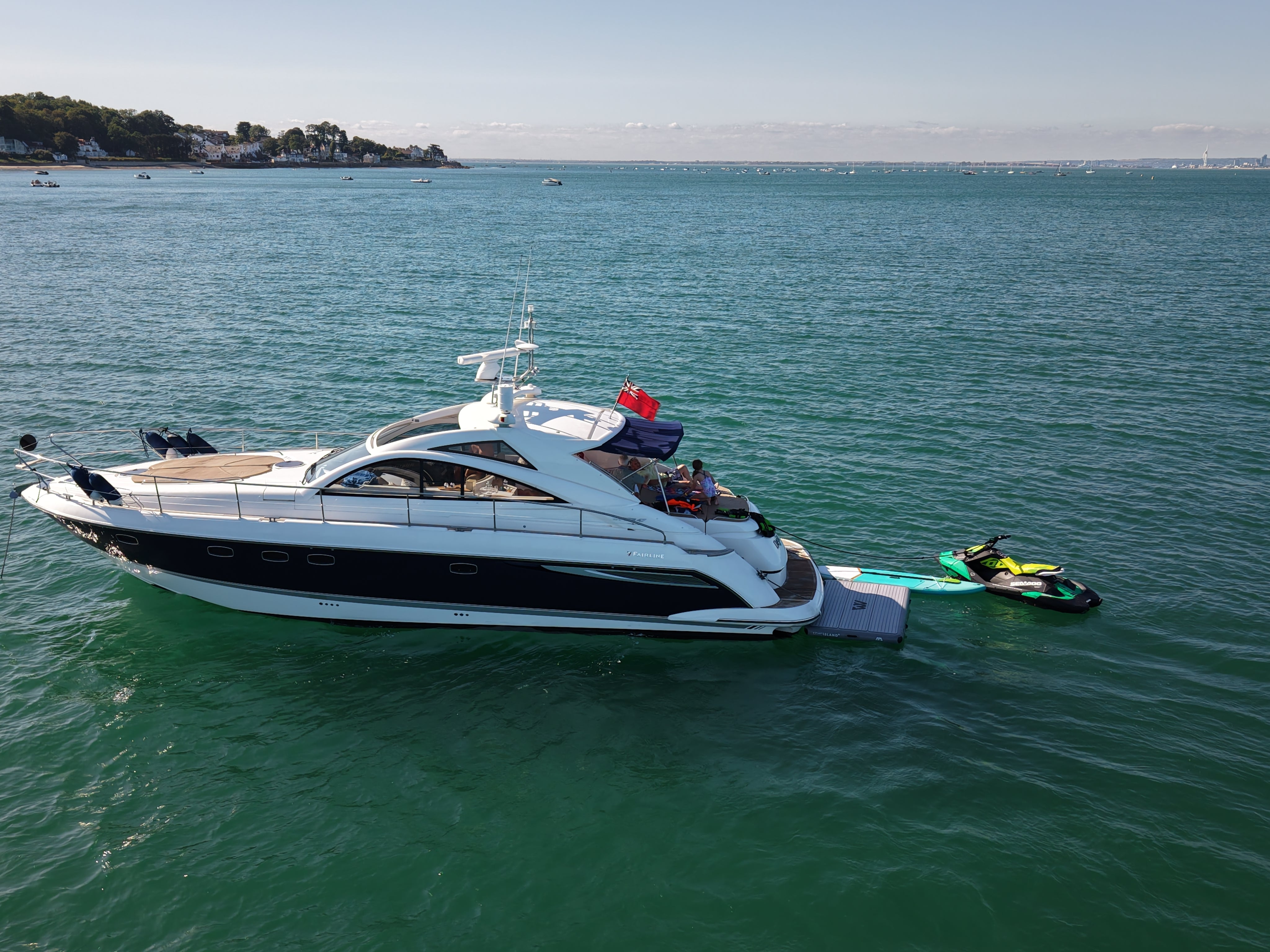 Deja Vu Yacht Charter Portsmouth | 2011 Fairline Targa 47 GT